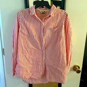 Lightly Used Men’s Old Navy shirt size L